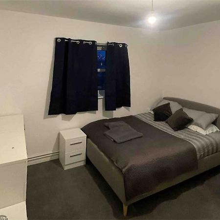 Lovely Spacious Entire 1 Bedroom Apartment - New Management London Luaran gambar